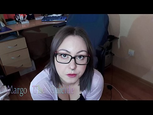 ❤️ Neska sexy betaurrekoekin dildoa zurrupatzen du kameraren aurrean ❤❌ Izorra gurean eu.sex00.top ❤